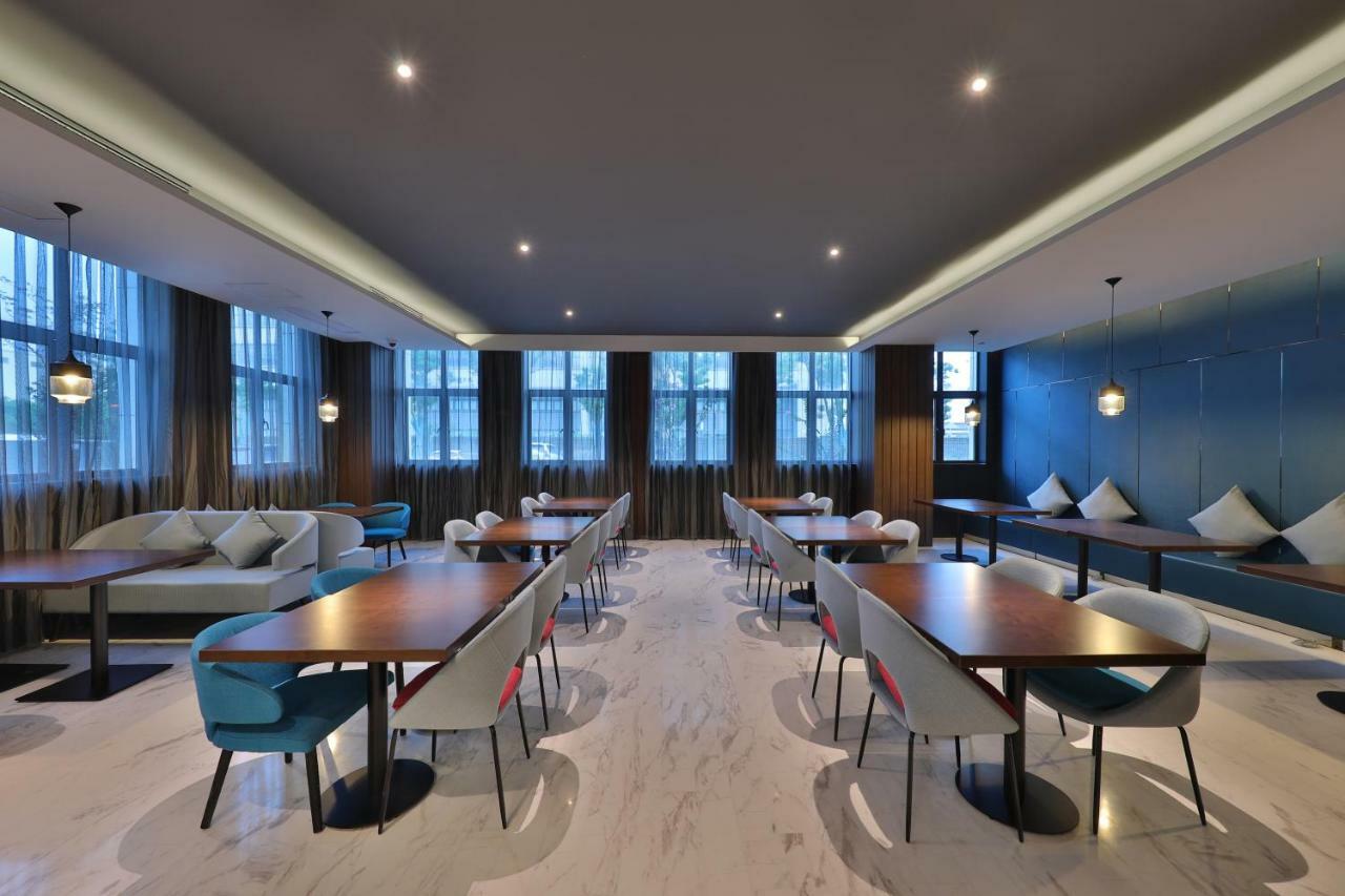 Orange Hotel Shanghai Pudong Airport Exterior photo